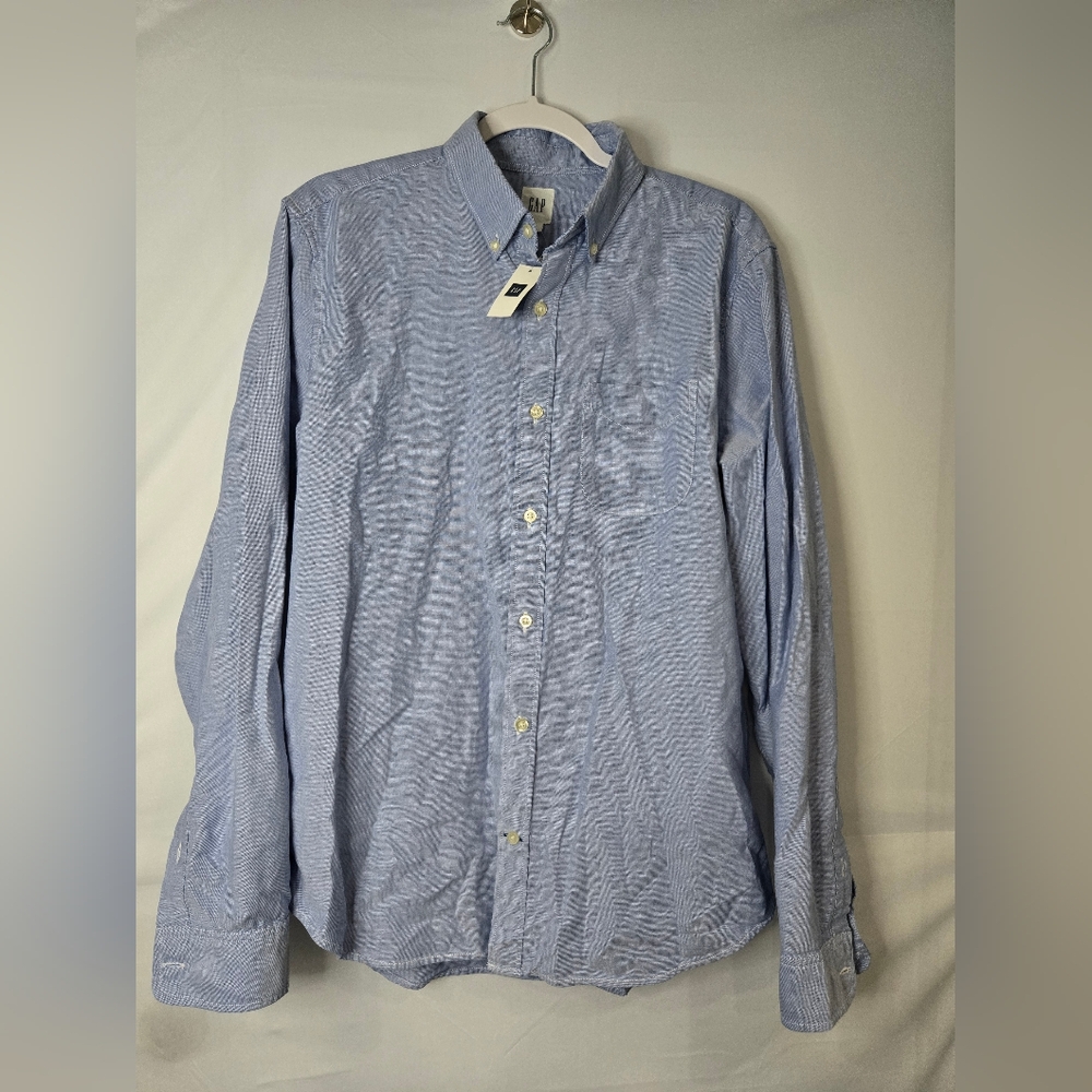 NWT GAP Men's Blue Button Down Shirt Size Medium